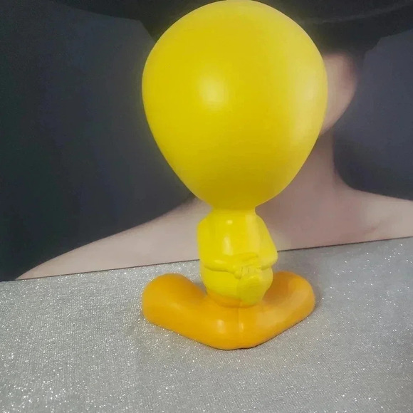 Rare 1997 Warner Bros Studio Store Tweety Bird Statue 11" Figurine - Picture 3 of 6